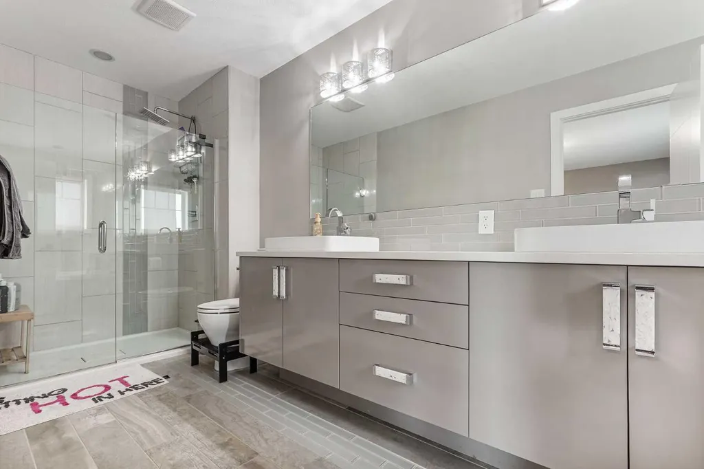 1544 Coalbanks Boulevard W Lethbridge AB T1J 5H7