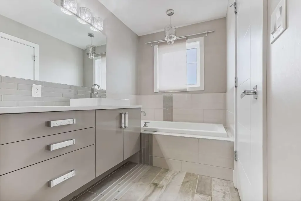 1544 Coalbanks Boulevard W Lethbridge AB T1J 5H7