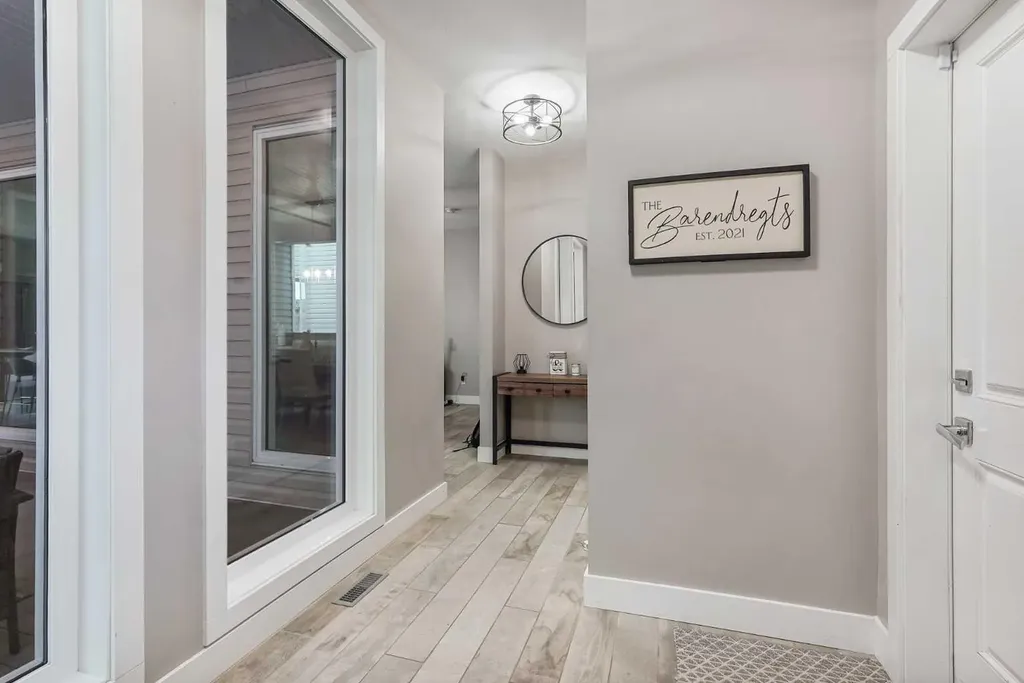 1544 Coalbanks Boulevard W Lethbridge AB T1J 5H7