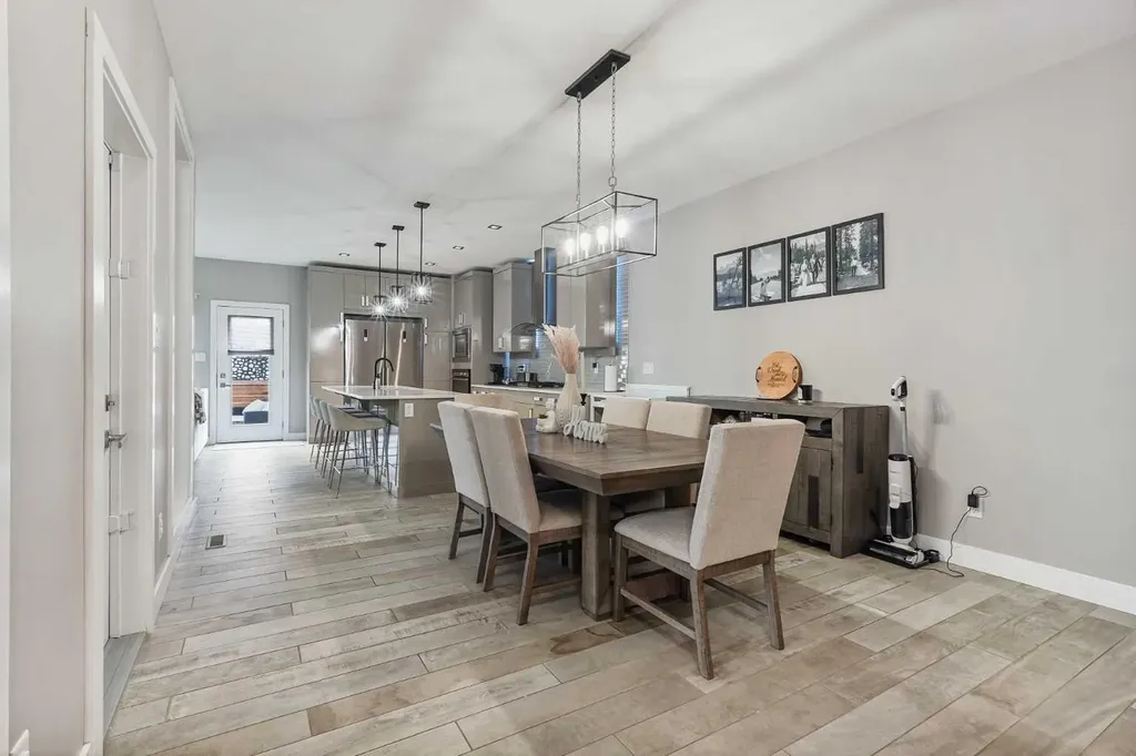 1544 Coalbanks Boulevard W Lethbridge AB T1J 5H7