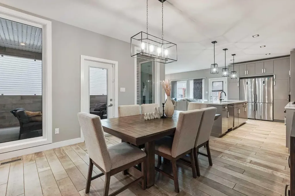1544 Coalbanks Boulevard W Lethbridge AB T1J 5H7