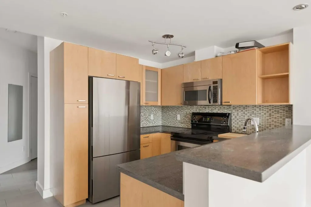 315 24 Avenue SW Calgary AB T2S 3E7