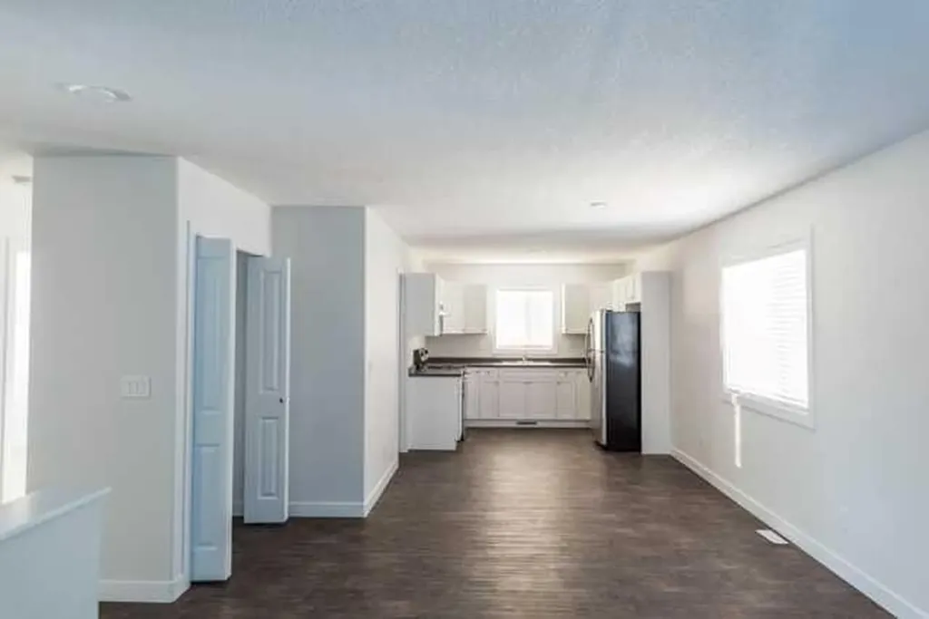 9541 113 Avenue Clairmont AB T8X 5C2