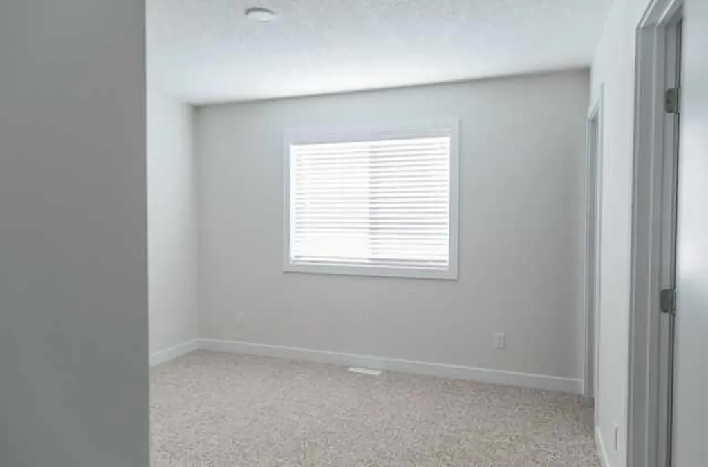 9541 113 Avenue Clairmont AB T8X 5C2