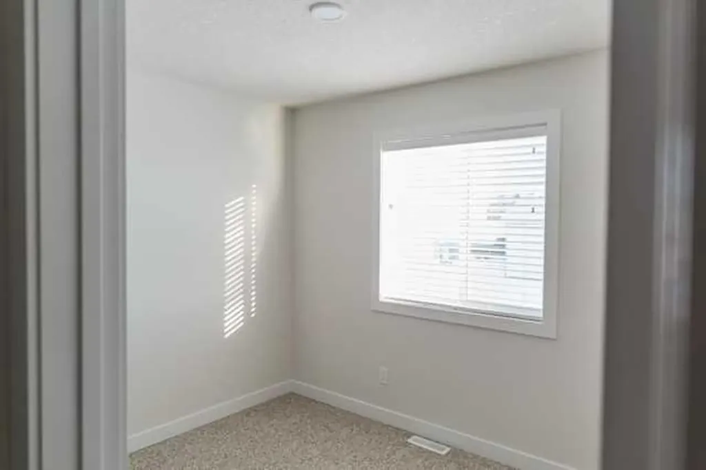 9541 113 Avenue Clairmont AB T8X 5C2