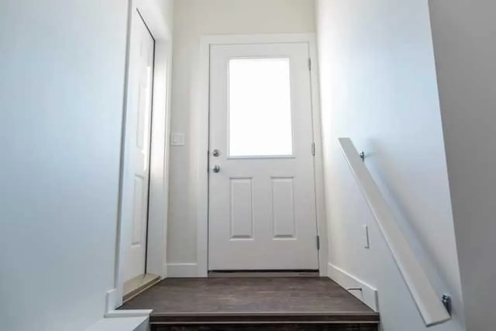 9541 113 Avenue Clairmont AB T8X 5C2