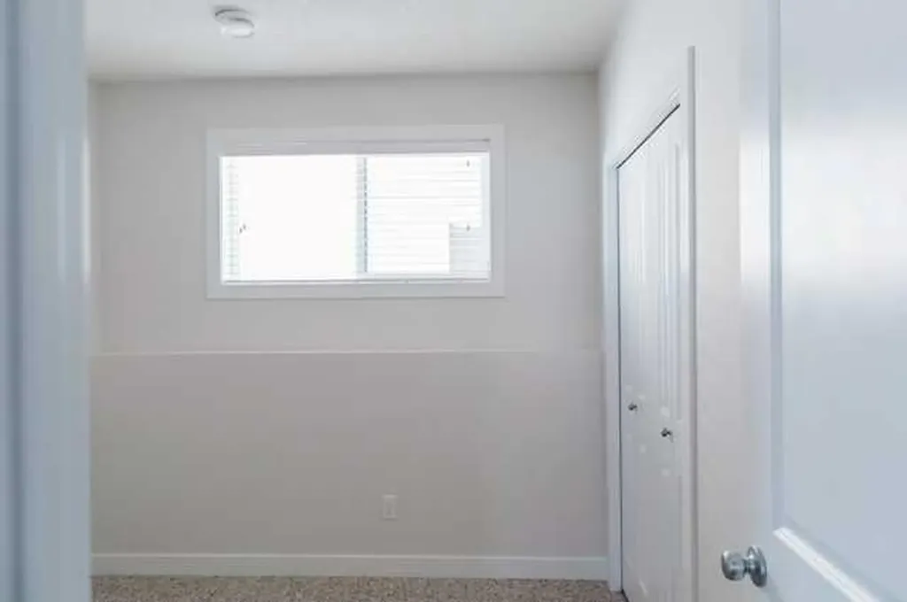 9541 113 Avenue Clairmont AB T8X 5C2