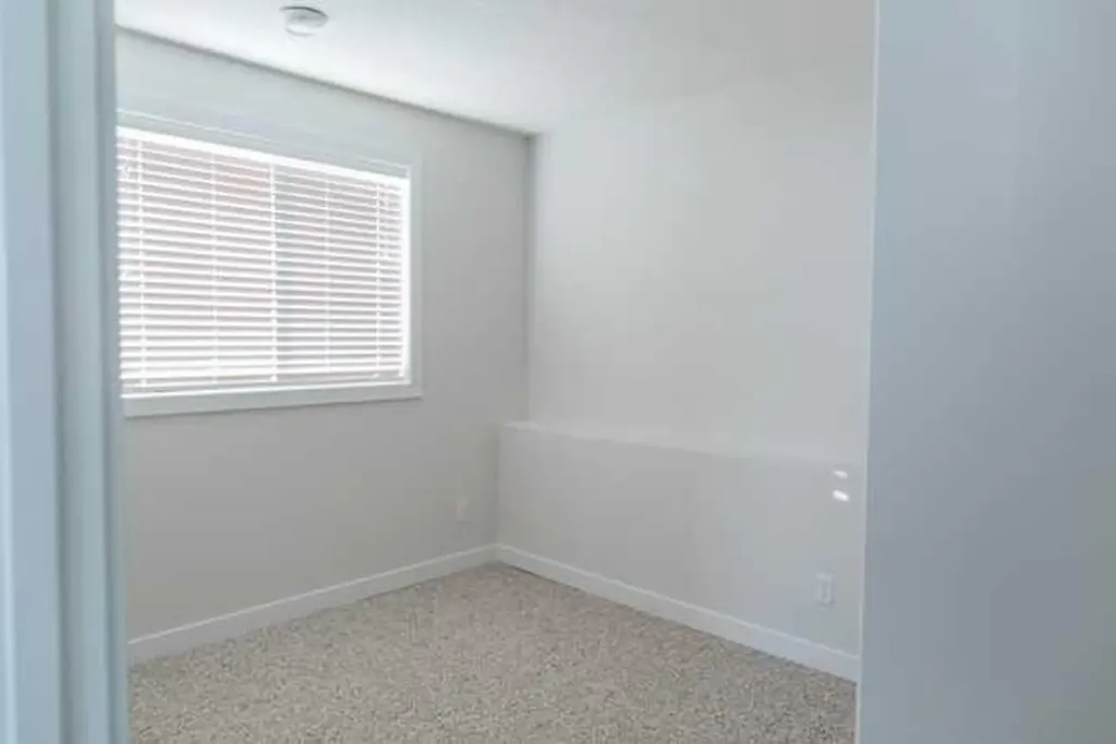 9541 113 Avenue Clairmont AB T8X 5C2