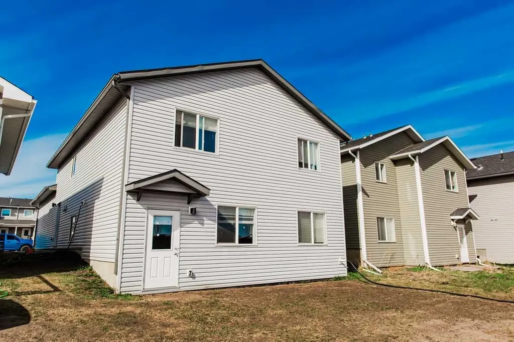 9541 113 Avenue Clairmont AB T8X 5C2