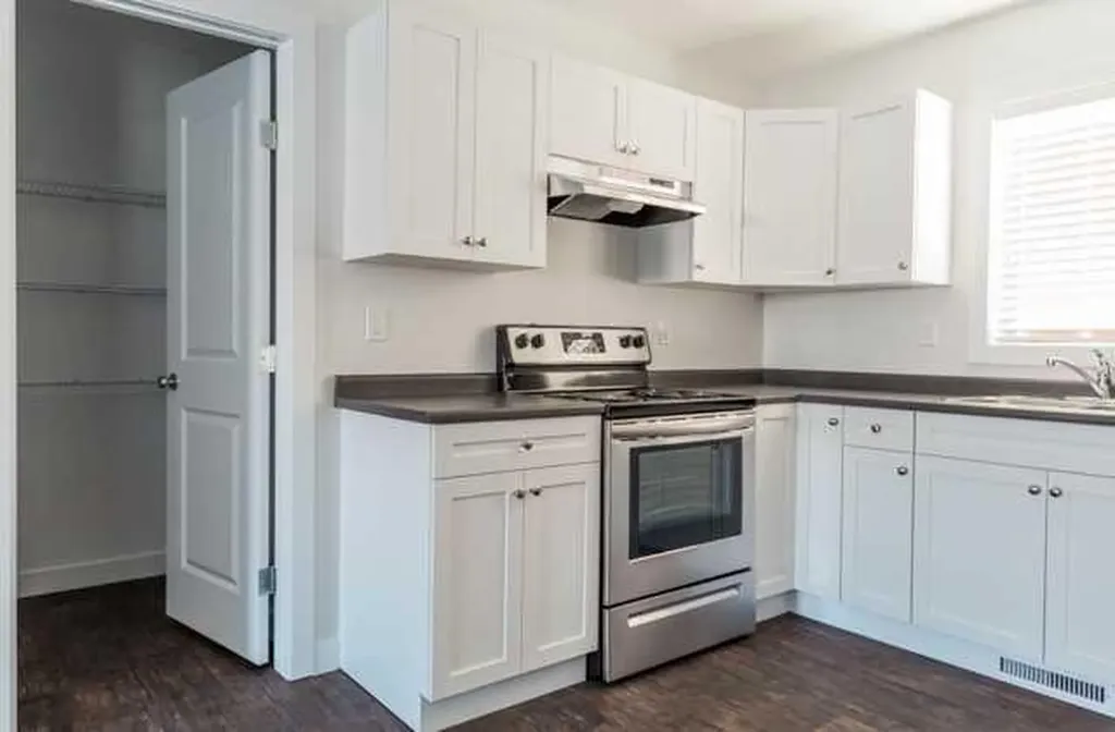 9541 113 Avenue Clairmont AB T8X 5C2