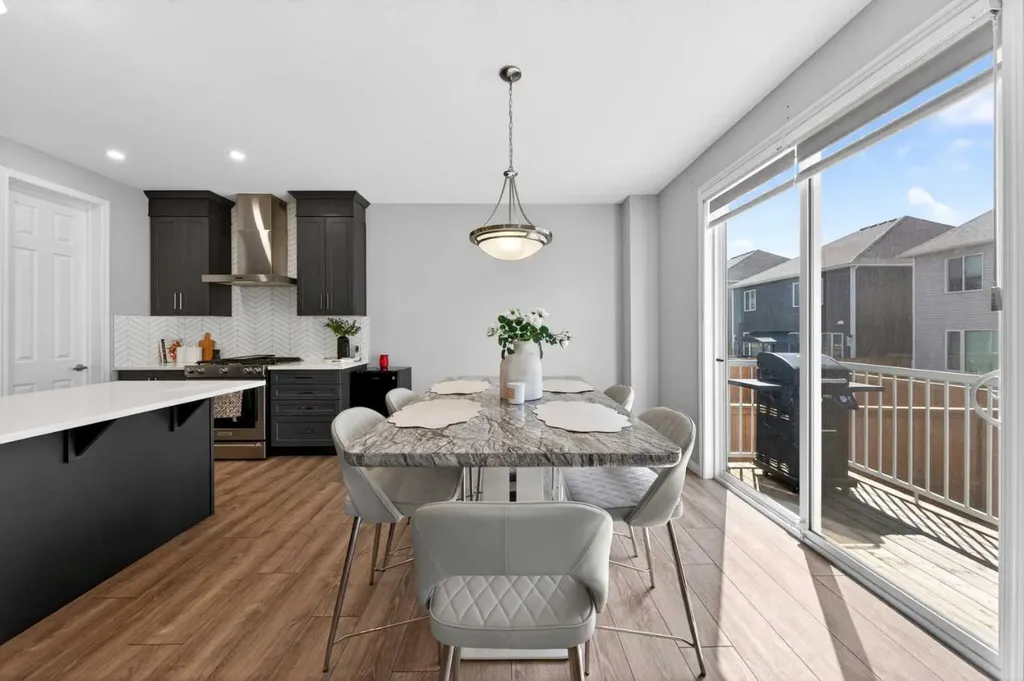 95 Carrington Close NW Calgary AB T3P 1P8