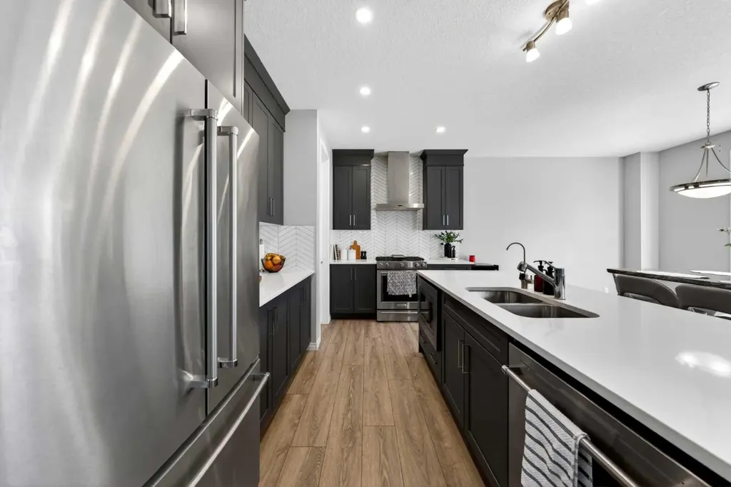 95 Carrington Close NW Calgary AB T3P 1P8