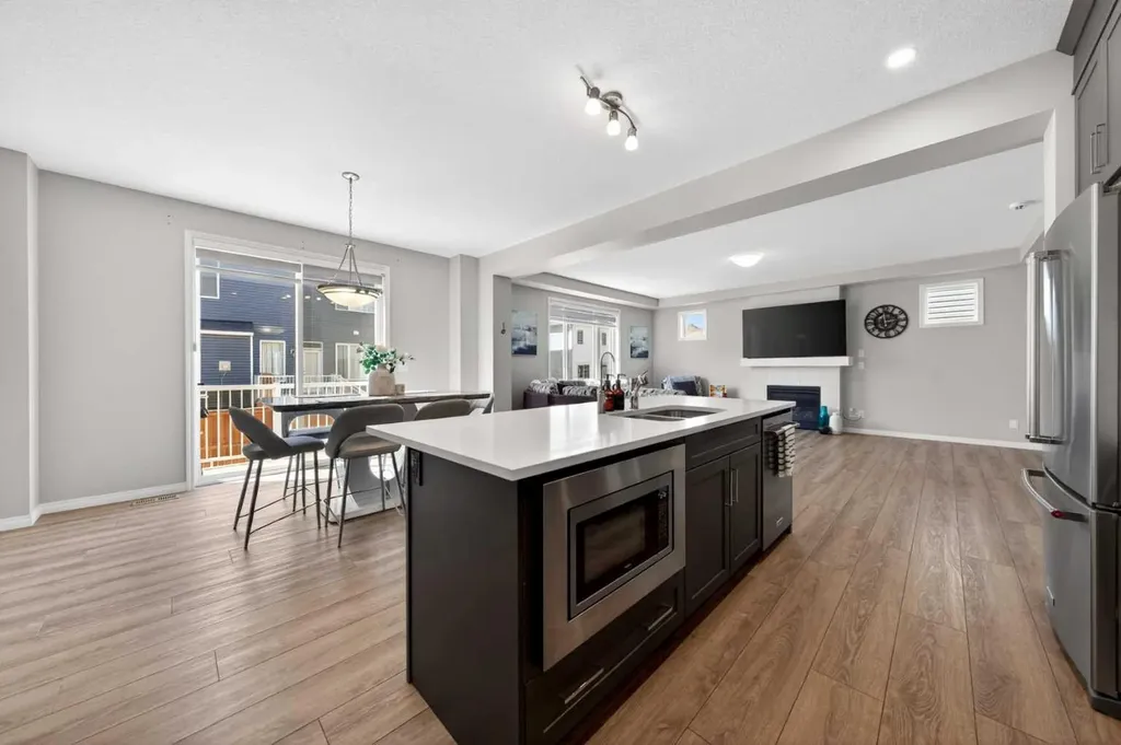 95 Carrington Close NW Calgary AB T3P 1P8