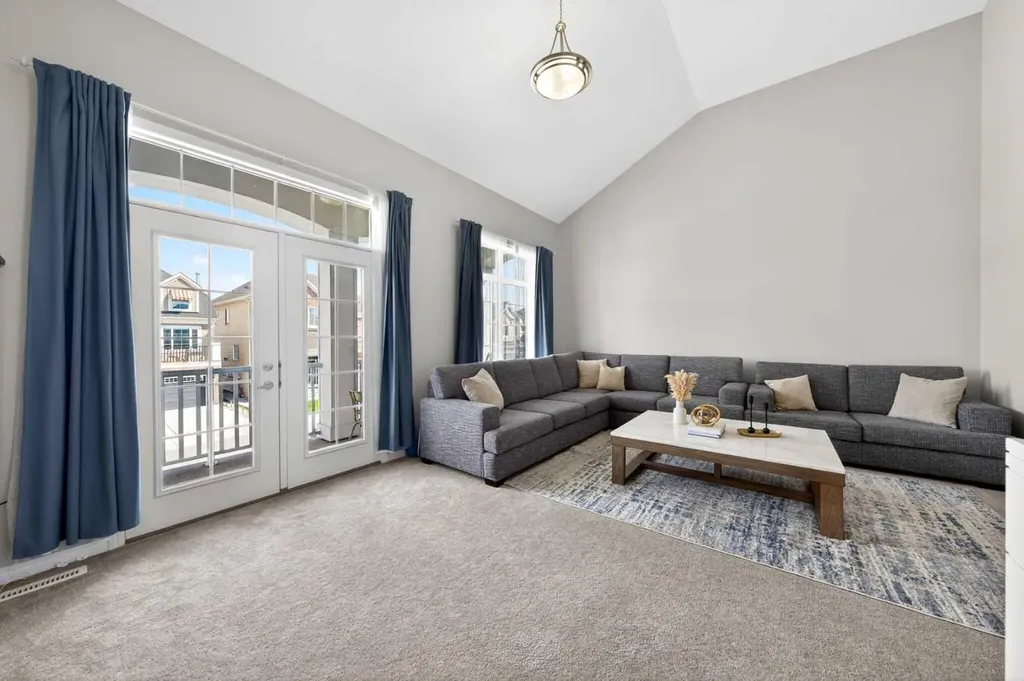 95 Carrington Close NW Calgary AB T3P 1P8