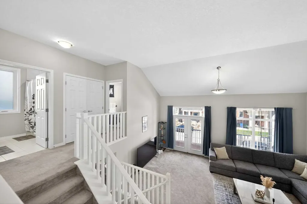 95 Carrington Close NW Calgary AB T3P 1P8