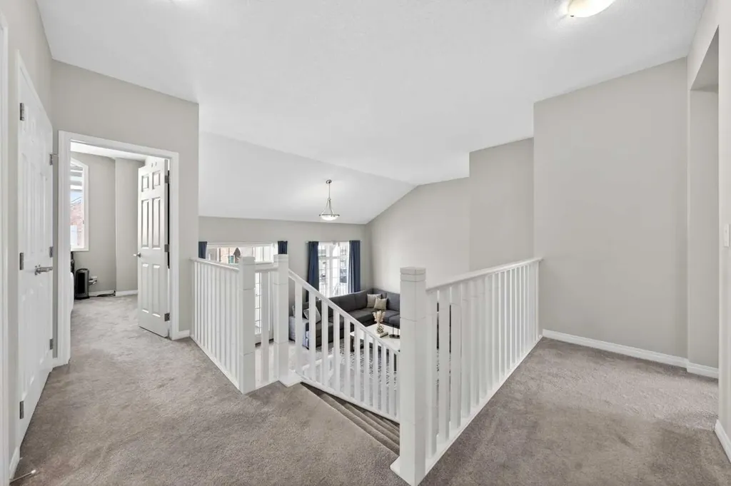 95 Carrington Close NW Calgary AB T3P 1P8