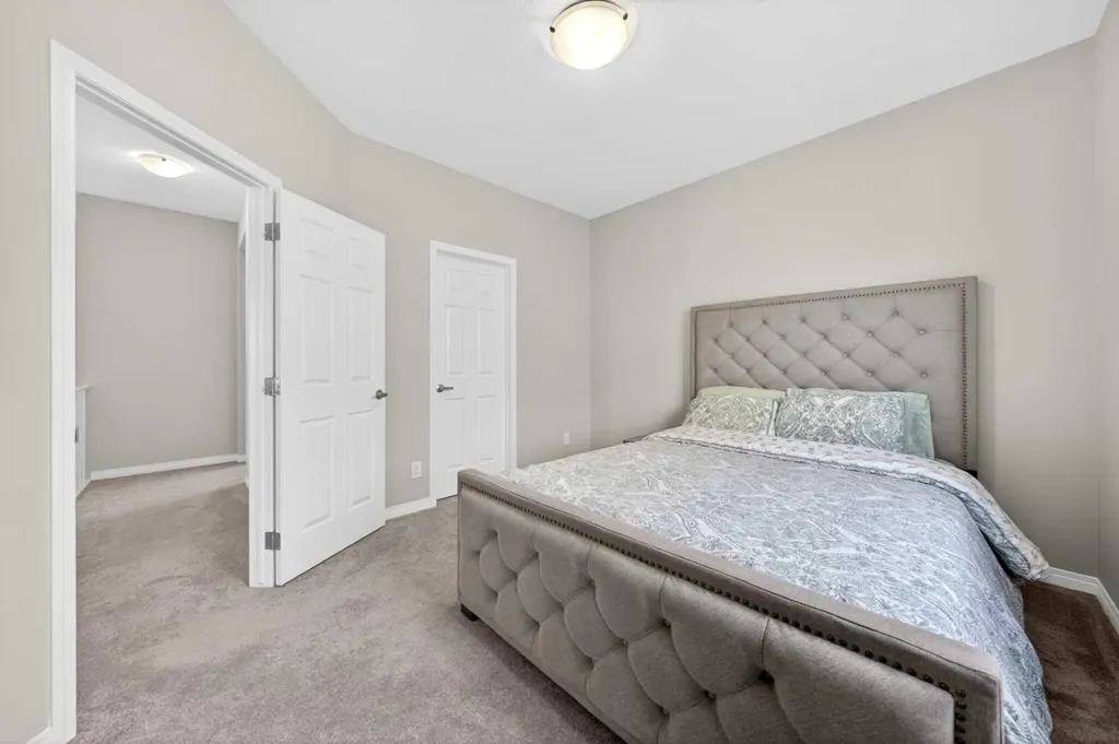 95 Carrington Close NW Calgary AB T3P 1P8