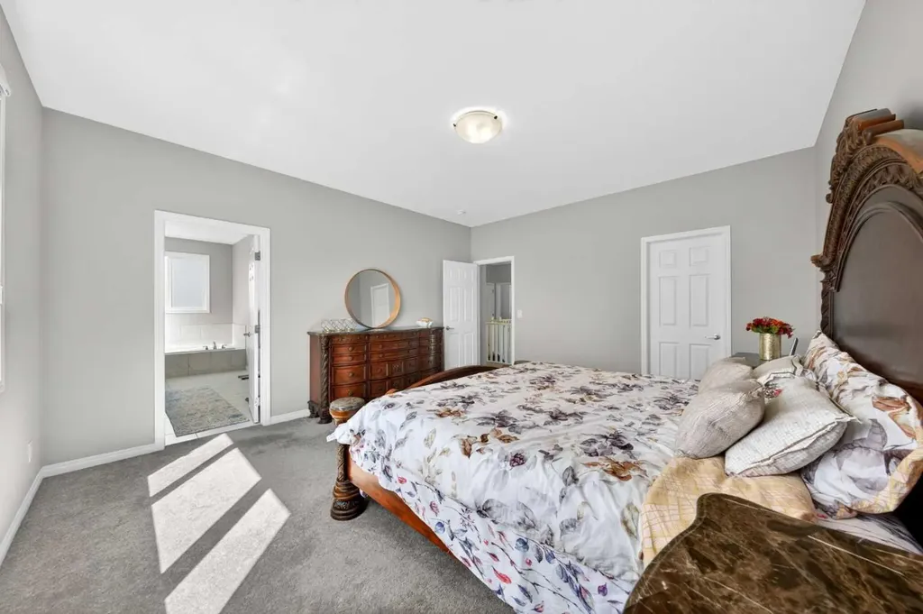 95 Carrington Close NW Calgary AB T3P 1P8