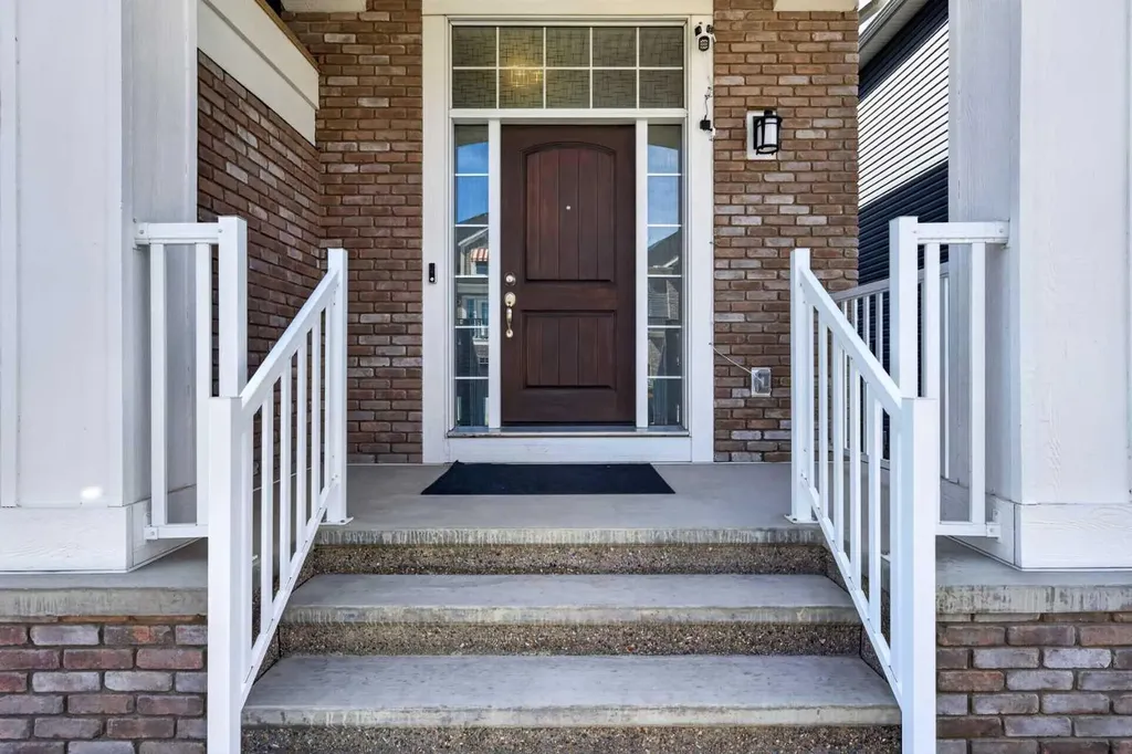 95 Carrington Close NW Calgary AB T3P 1P8