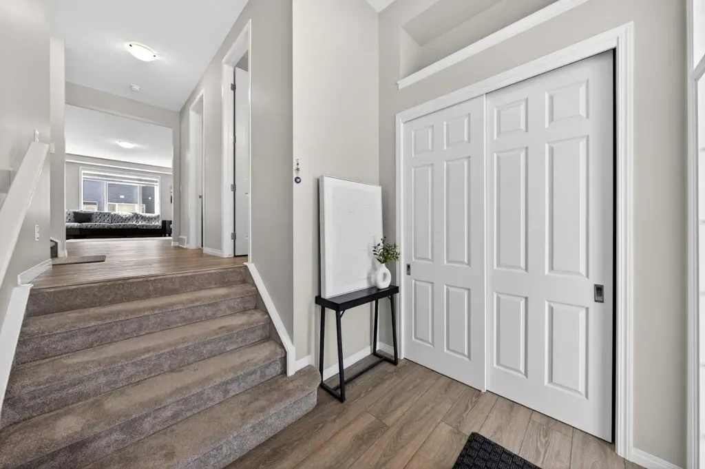 95 Carrington Close NW Calgary AB T3P 1P8