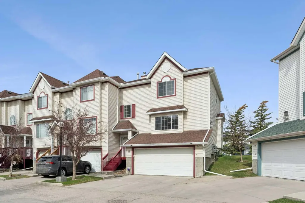 15 Rocky Ridge Gate NW Calgary AB T3G 4P6
