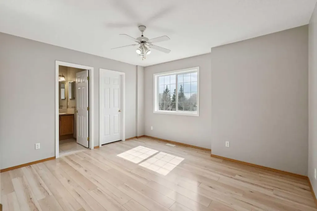 15 Rocky Ridge Gate NW Calgary AB T3G 4P6