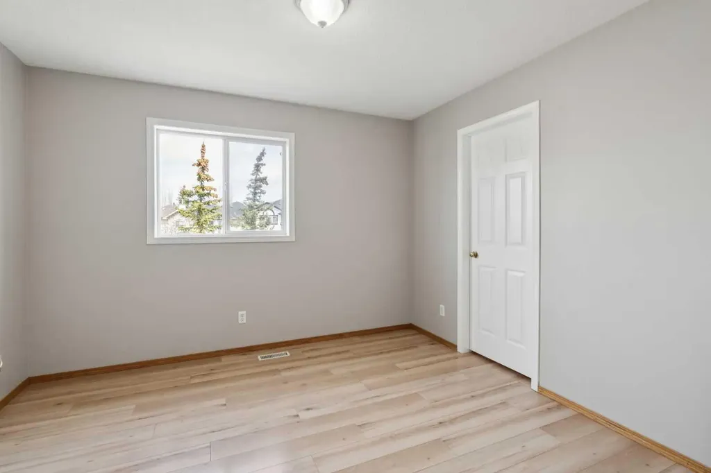 15 Rocky Ridge Gate NW Calgary AB T3G 4P6
