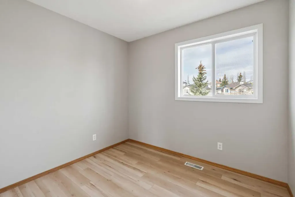 15 Rocky Ridge Gate NW Calgary AB T3G 4P6