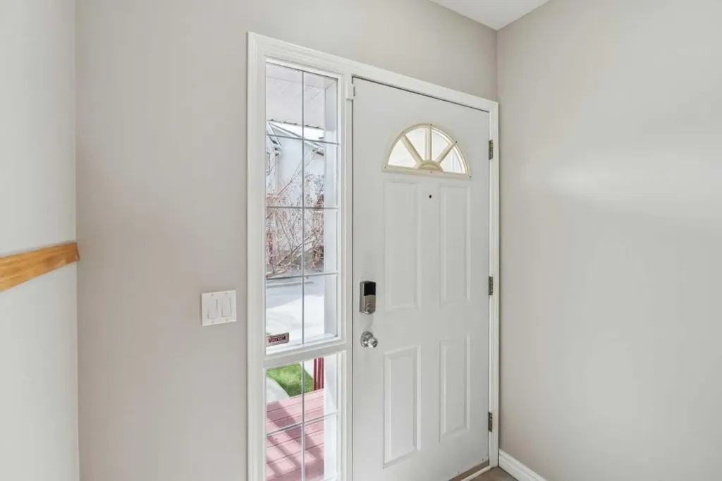 15 Rocky Ridge Gate NW Calgary AB T3G 4P6