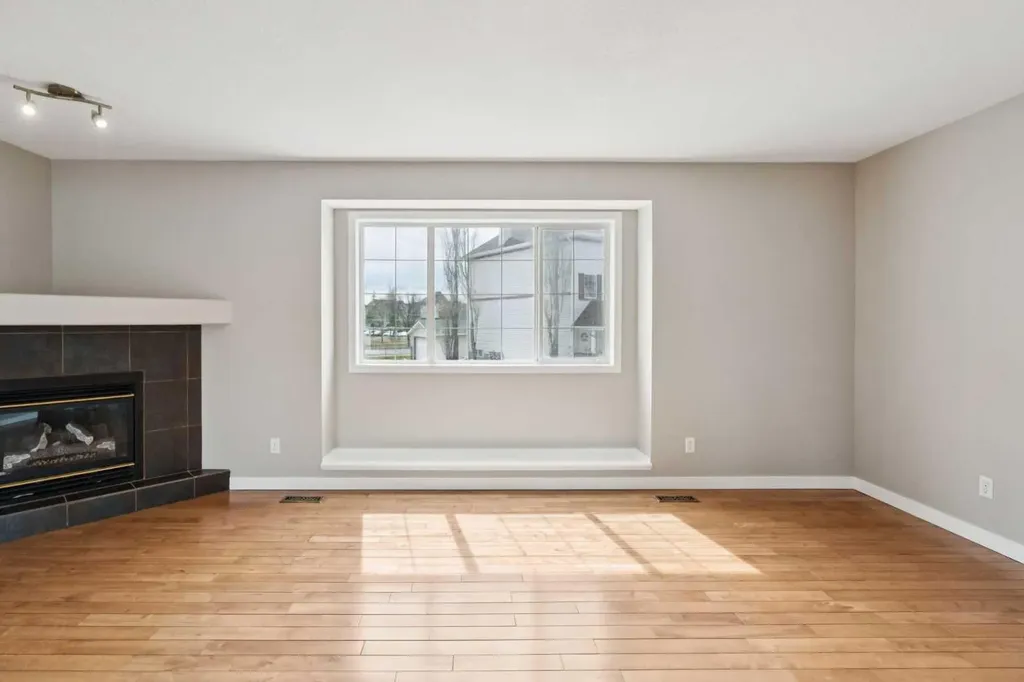 15 Rocky Ridge Gate NW Calgary AB T3G 4P6