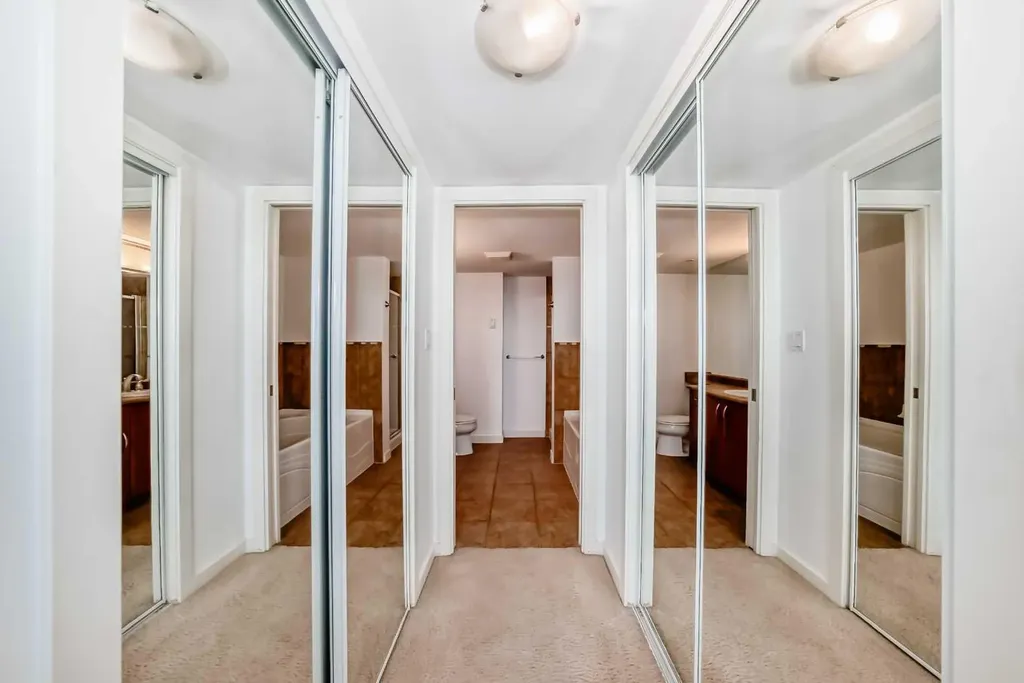 1078 6 Avenue SW Calgary AB T2P5N6