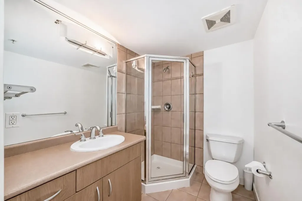 1078 6 Avenue SW Calgary AB T2P5N6