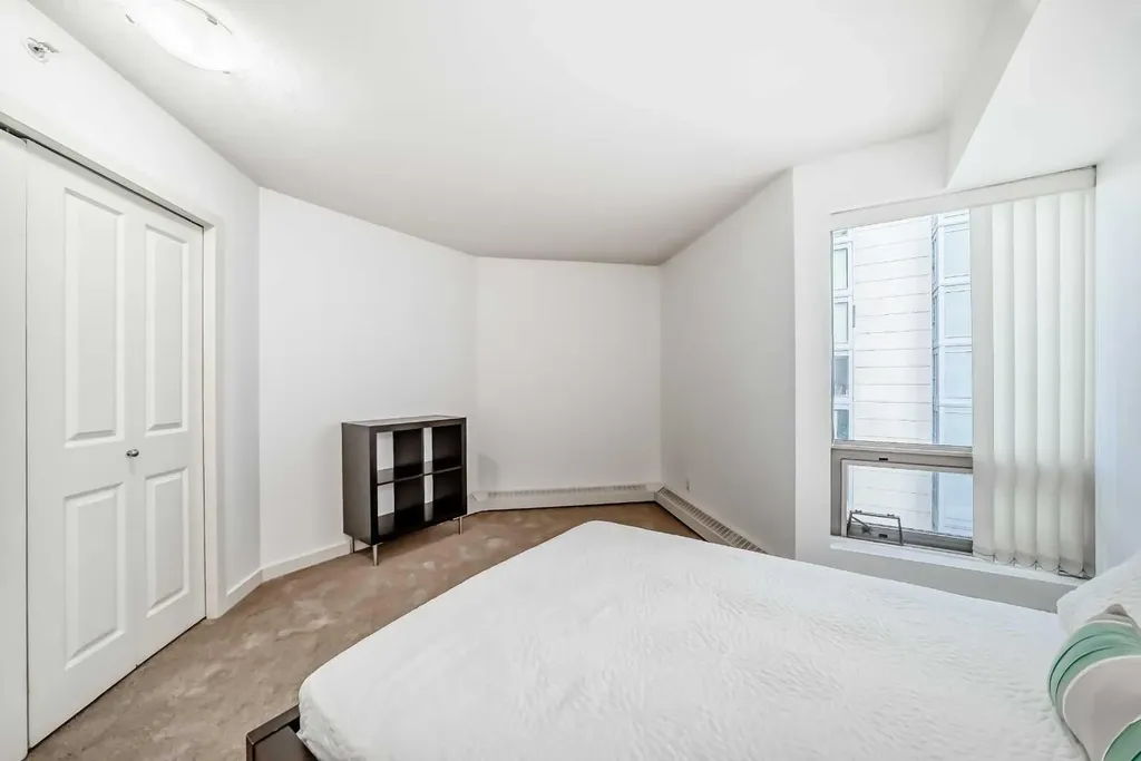 1078 6 Avenue SW Calgary AB T2P5N6
