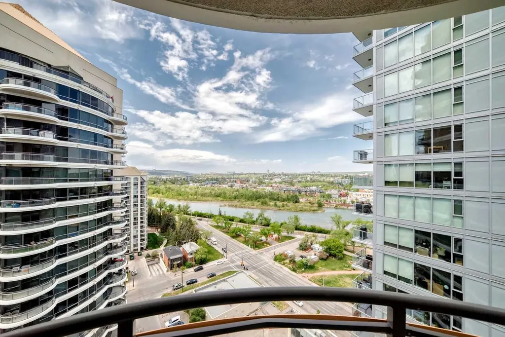 1078 6 Avenue SW Calgary AB T2P5N6