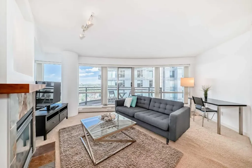 1078 6 Avenue SW Calgary AB T2P5N6