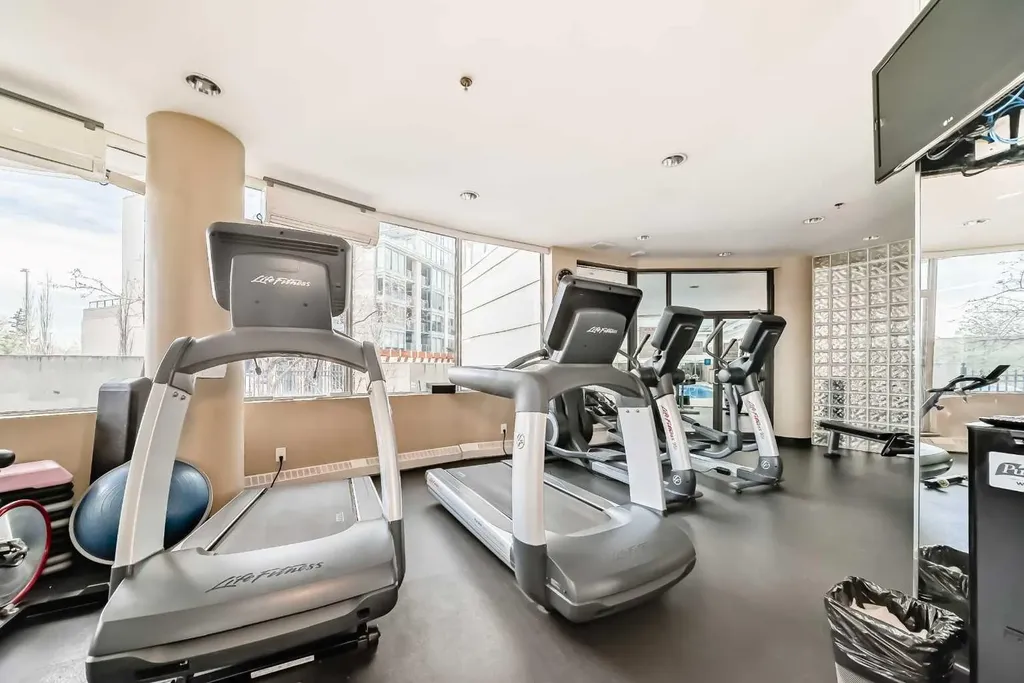 1078 6 Avenue SW Calgary AB T2P5N6