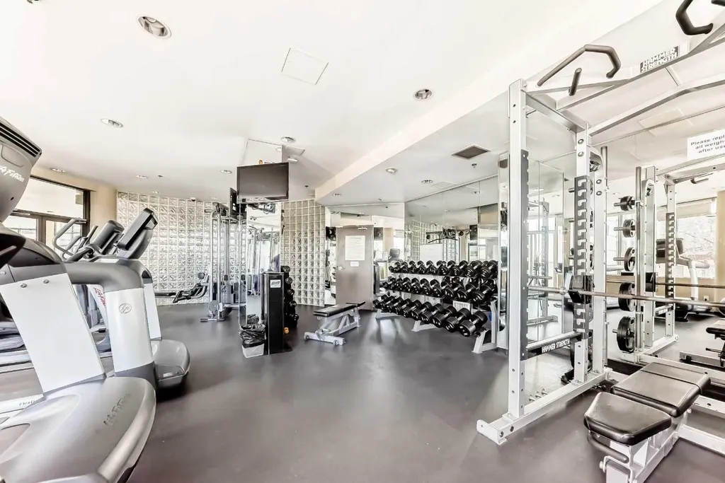 1078 6 Avenue SW Calgary AB T2P5N6