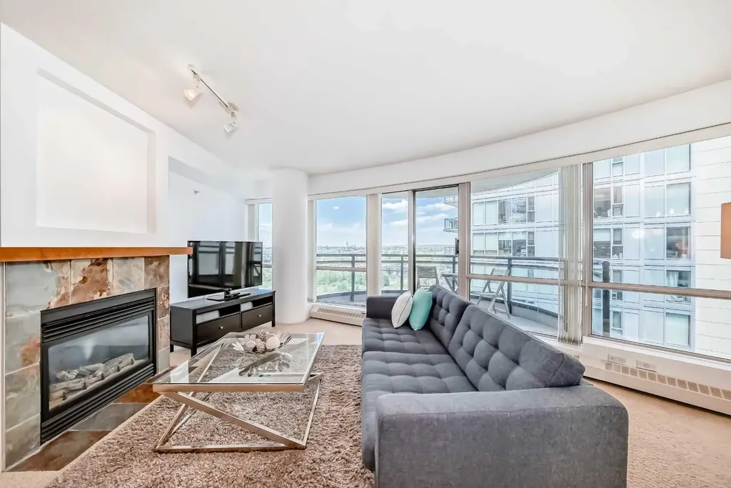 1078 6 Avenue SW Calgary AB T2P5N6