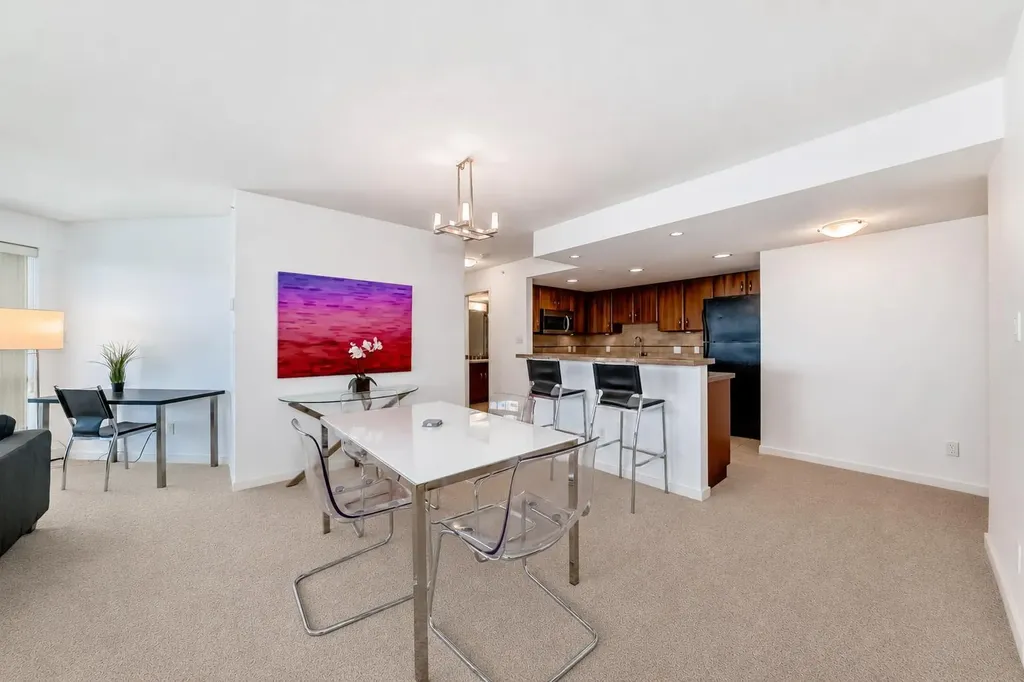 1078 6 Avenue SW Calgary AB T2P5N6