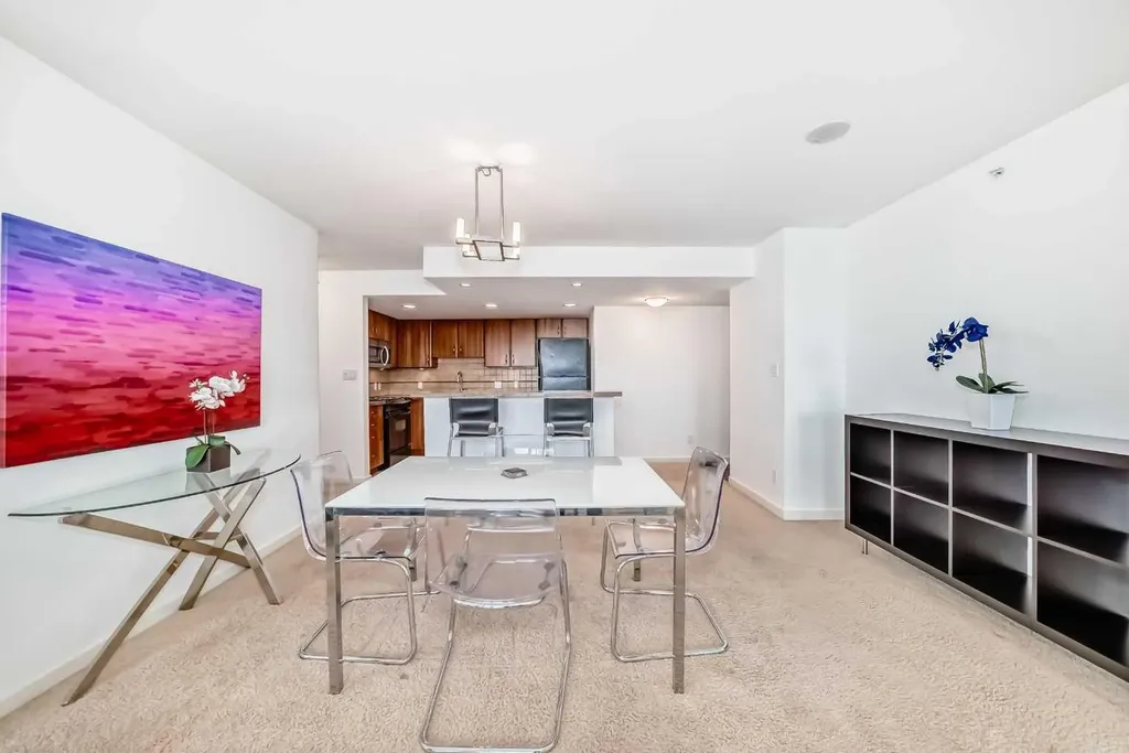 1078 6 Avenue SW Calgary AB T2P5N6