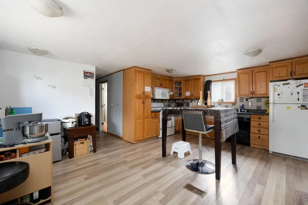 216 Grenfell Crescent Fort Mcmurray AB t9h 2m6