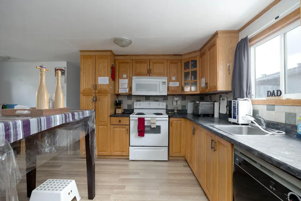 216 Grenfell Crescent Fort Mcmurray AB t9h 2m6