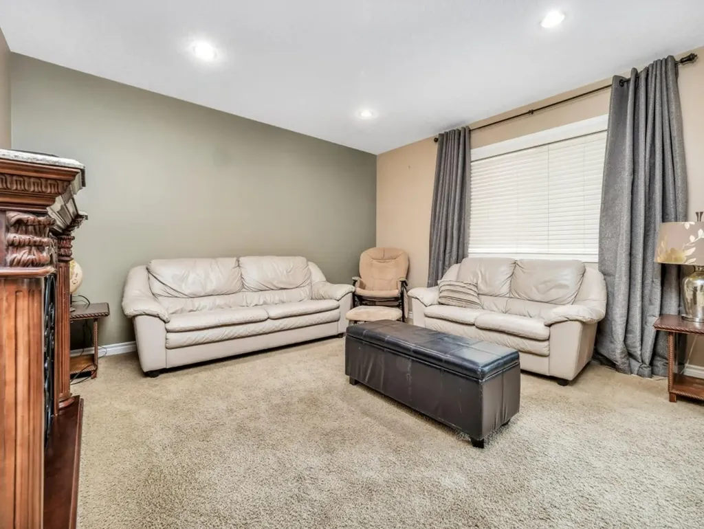 689 Blackfoot Terrace W Lethbridge AB T1K 7Y6