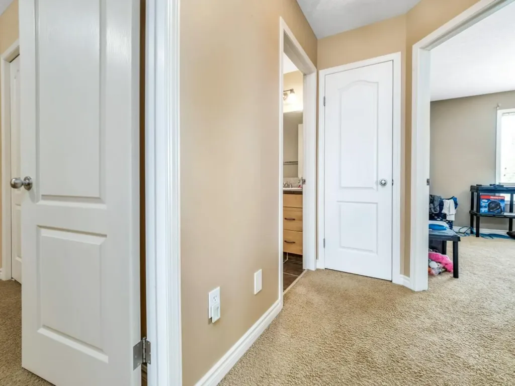 689 Blackfoot Terrace W Lethbridge AB T1K 7Y6