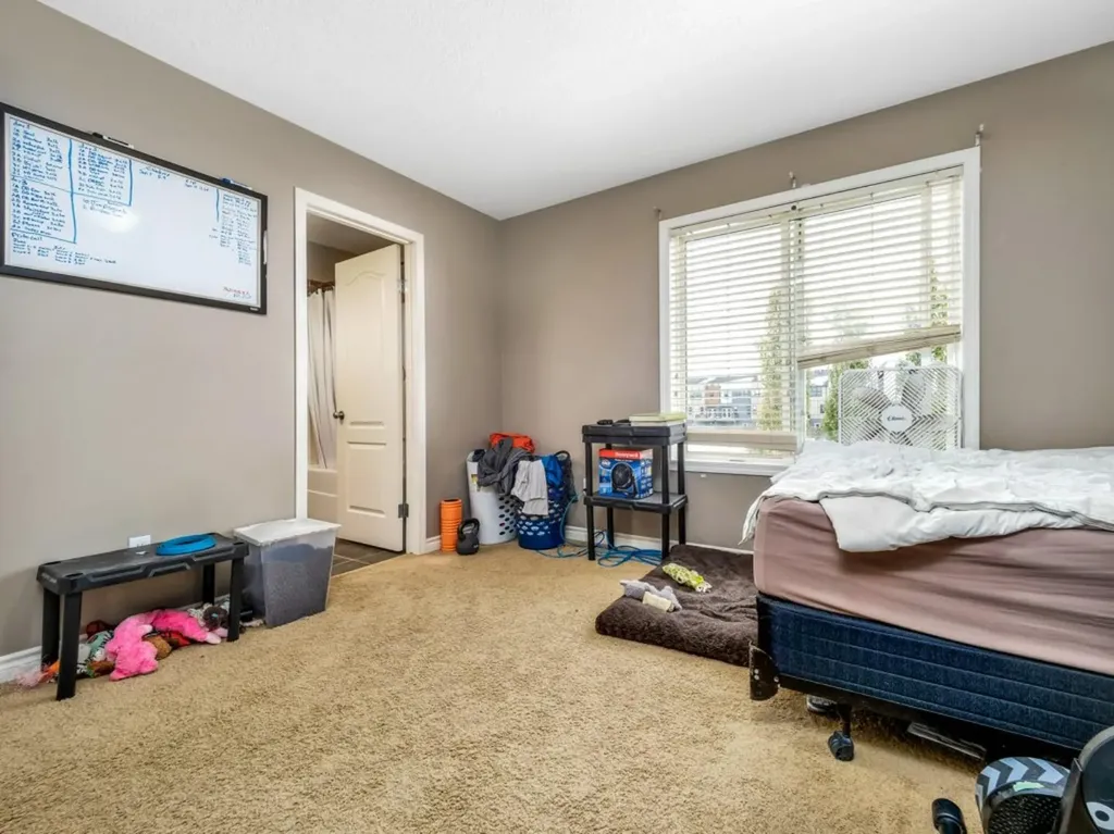 689 Blackfoot Terrace W Lethbridge AB T1K 7Y6