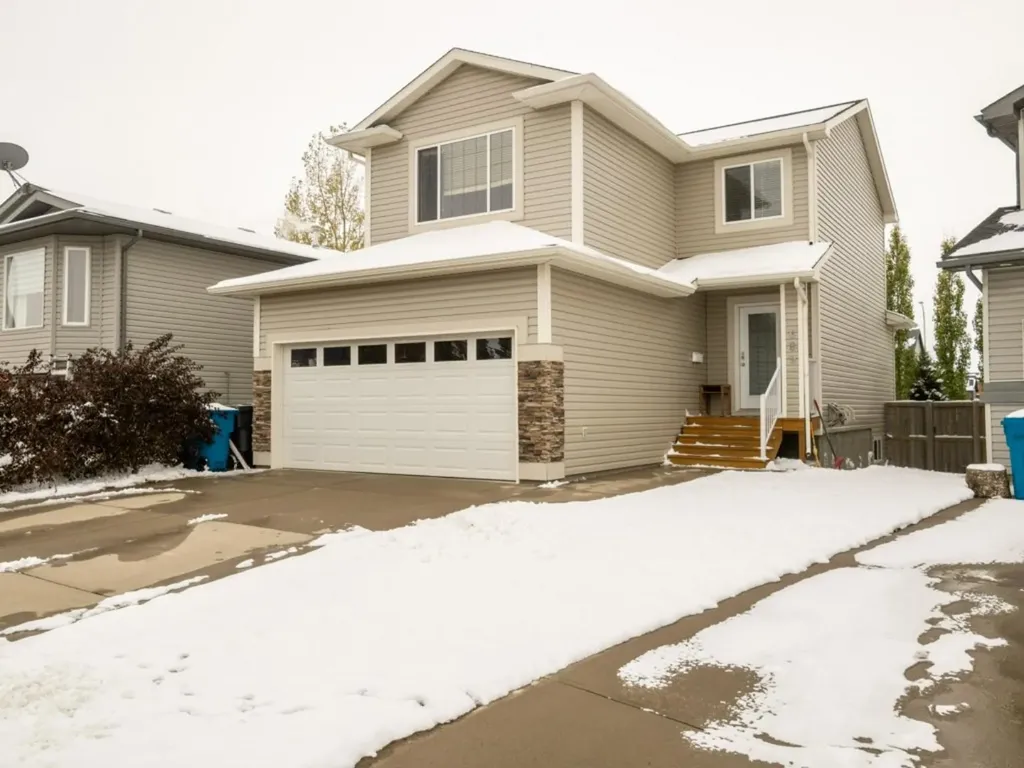 689 Blackfoot Terrace W Lethbridge AB T1K 7Y6