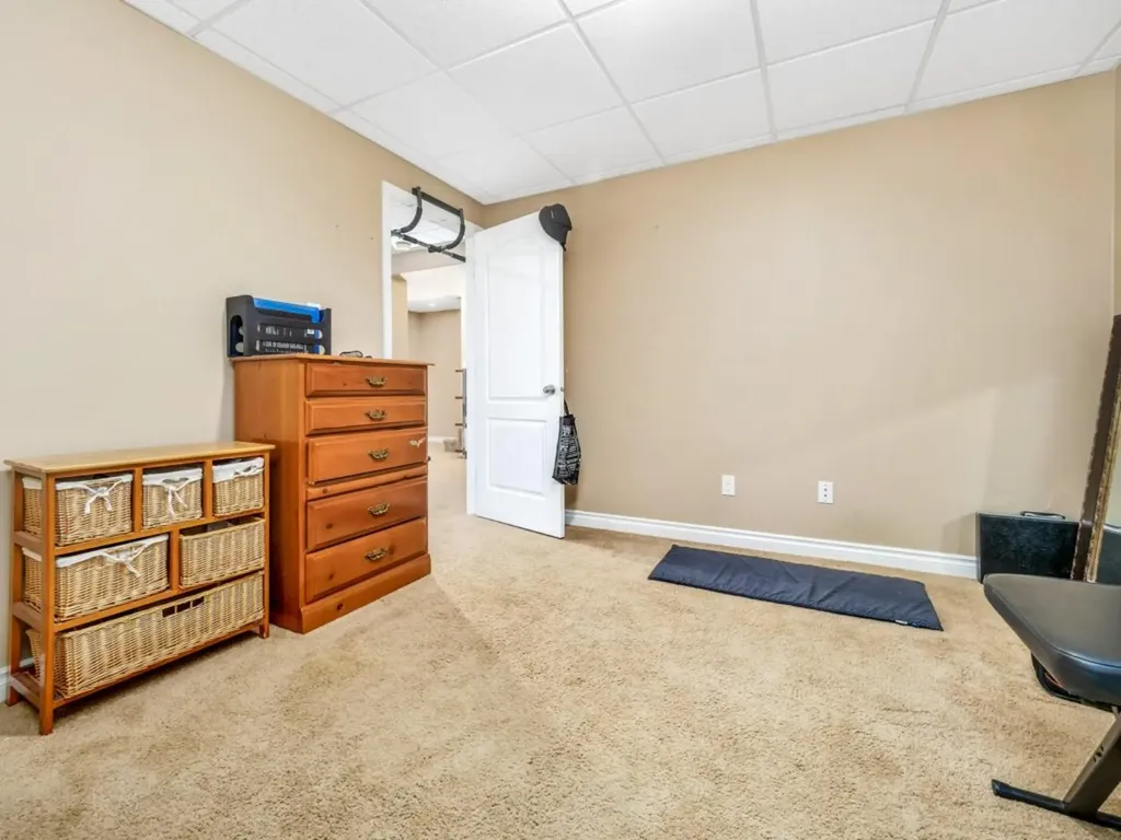 689 Blackfoot Terrace W Lethbridge AB T1K 7Y6