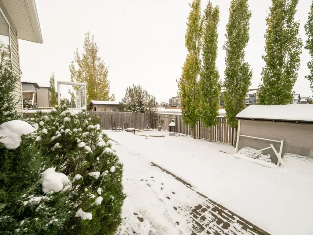 689 Blackfoot Terrace W Lethbridge AB T1K 7Y6