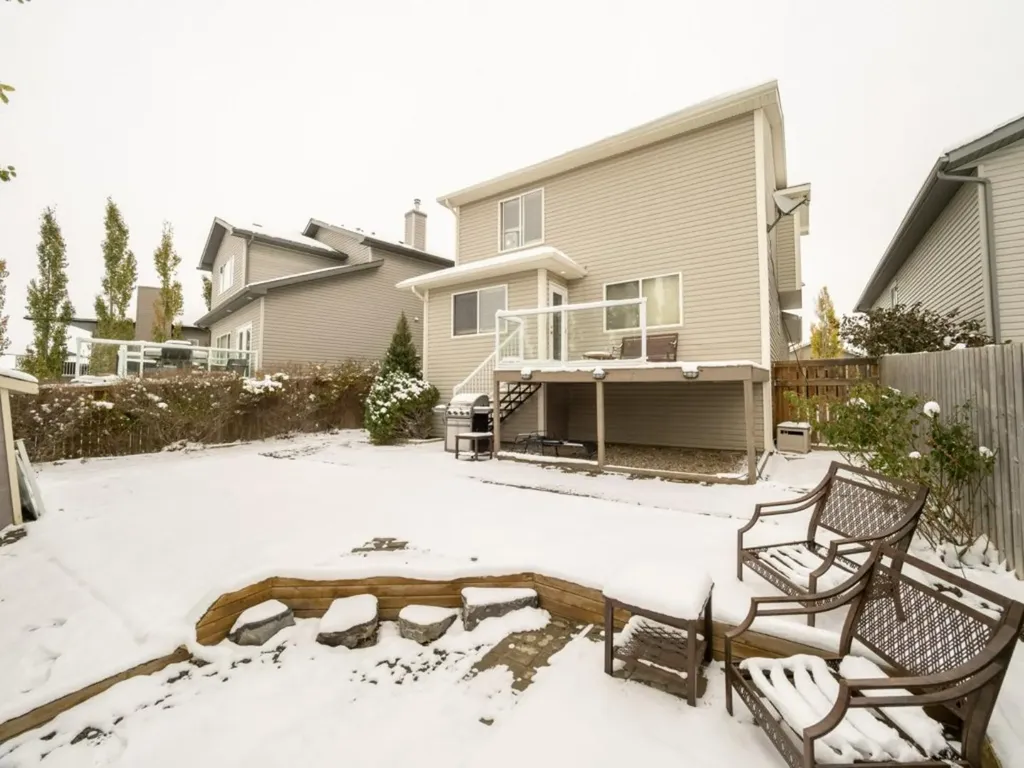 689 Blackfoot Terrace W Lethbridge AB T1K 7Y6