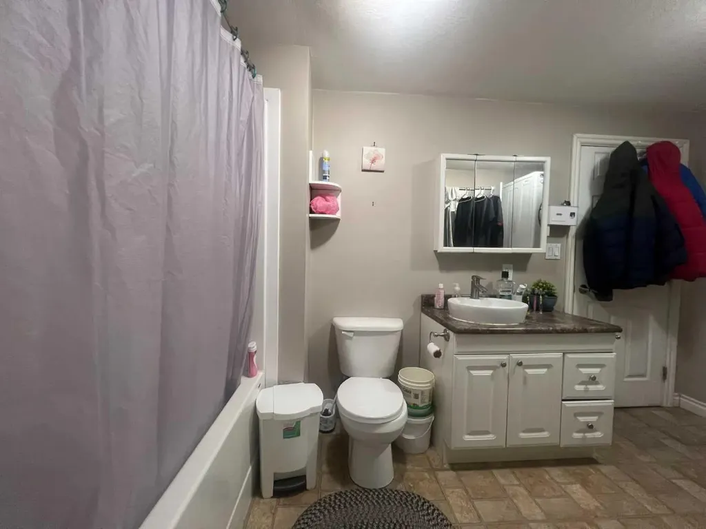 4238 5 Avenue Edson AB T7E 1A7